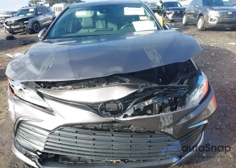 2024 Toyota Camry Xle z USA, uszkodzony, nr VIN 4T1F11AK9RU879044